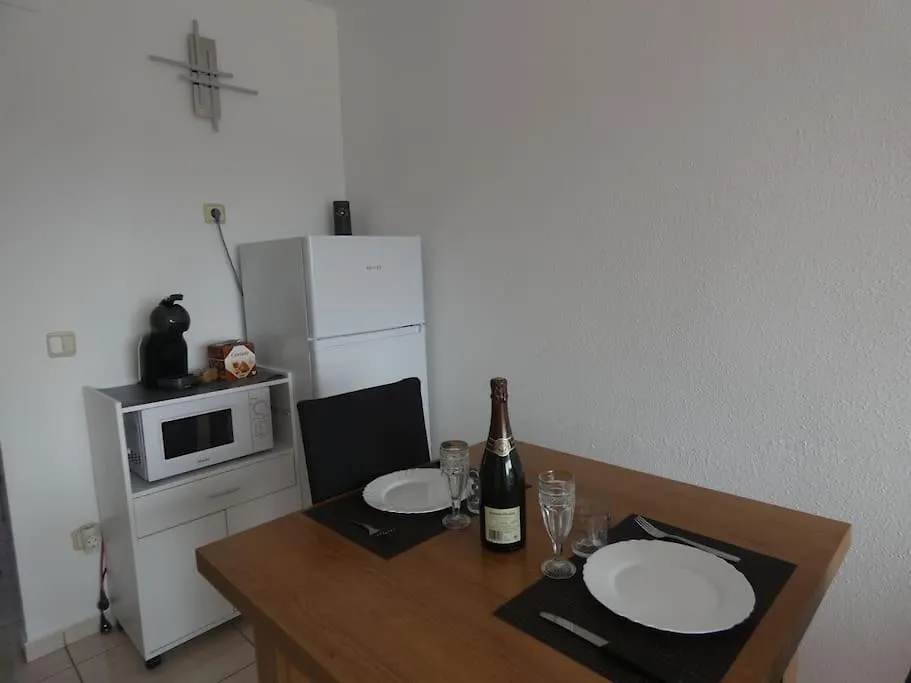 Estudio Con Vistas, Roses Apartment